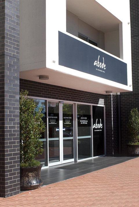 Abode Tuggeranong - Accommodation Sunshine Coast 0