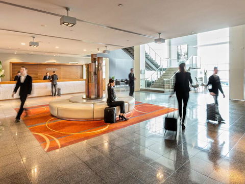 PARKROYAL Melbourne Airport - Accommodation Sunshine Coast 2