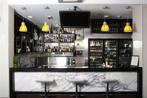 Jephson Hotel - Accommodation Sunshine Coast 1