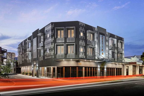 Attika Hotel - Accommodation Sunshine Coast 0