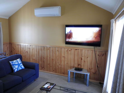 Golden Heritage Motor Inn & Cottages - Accommodation Sunshine Coast 7