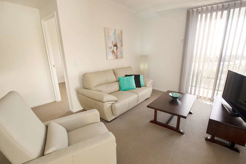 Curtis Central Apartments - Accommodation Sunshine Coast 7