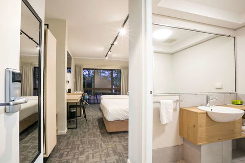 Kawana Waters Hotel By NightCap - Accommodation Sunshine Coast 7