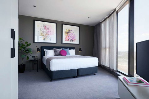 The Chen - Art Series - Accommodation Sunshine Coast 8