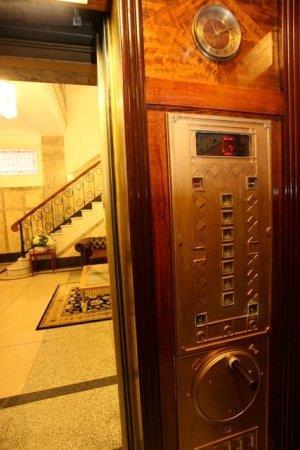 ULTIQA Rothbury Hotel - Accommodation Sunshine Coast 1