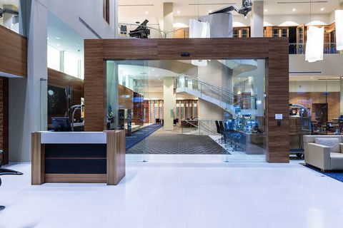 RACV City Club - Accommodation Sunshine Coast 2