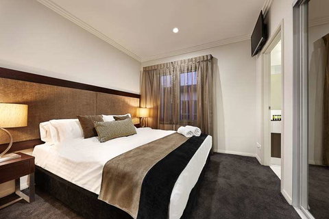 Attika Hotel - Accommodation Sunshine Coast 1
