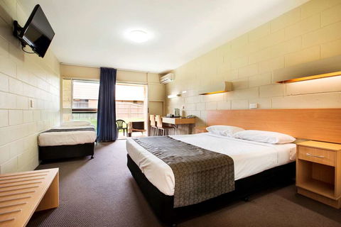 Dalrymple Motel - Accommodation Sunshine Coast 2