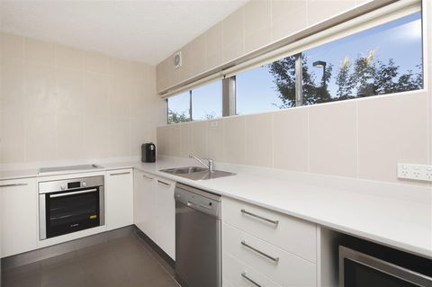 Forrest Hotel & Apartments - Accommodation Sunshine Coast 1