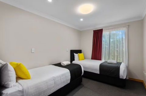 Eastgate On The Range Motel - Accommodation Sunshine Coast 1