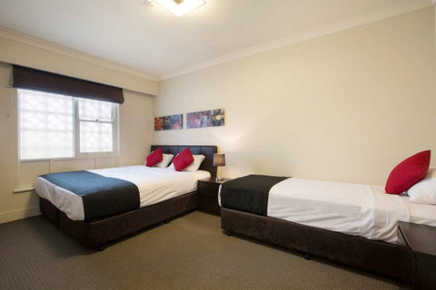 Enfield Hotel - Accommodation Sunshine Coast 1