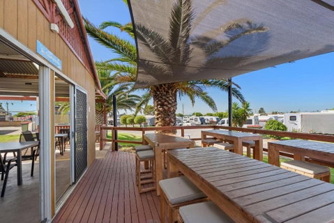 Discovery Parks Adelaide Beachfront - Accommodation Sunshine Coast 1