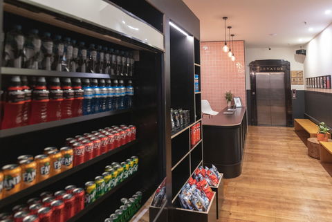 United Backpackers - Accommodation Sunshine Coast 0