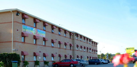 Arena Hotel - Accommodation Sunshine Coast 0