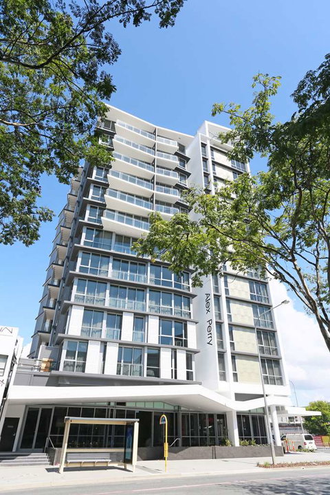 Alex Perry Hotel and Apartments - Accommodation Sunshine Coast 0