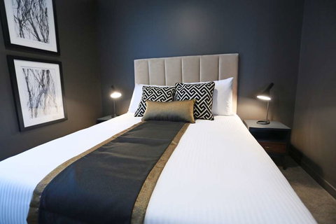 Alex Perry Hotel and Apartments - Accommodation Sunshine Coast 10