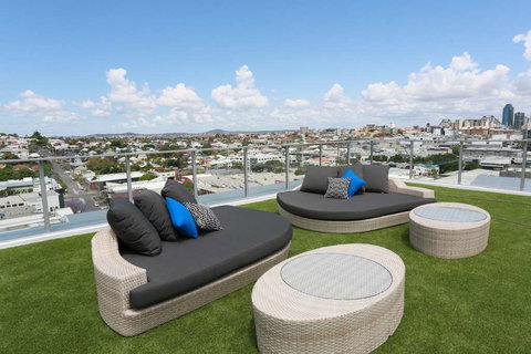 Alex Perry Hotel and Apartments - Accommodation Sunshine Coast 16