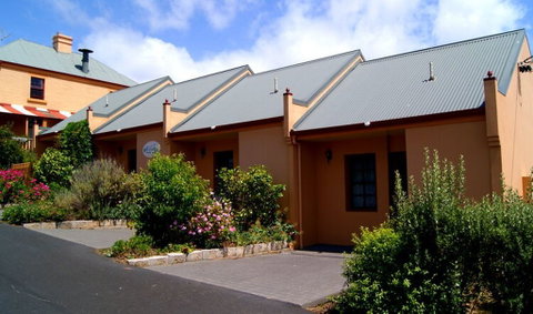 Meredith House and Mews - Accommodation Sunshine Coast 0