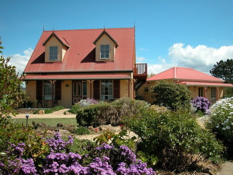 Swansea Cottages - Accommodation Sunshine Coast 0