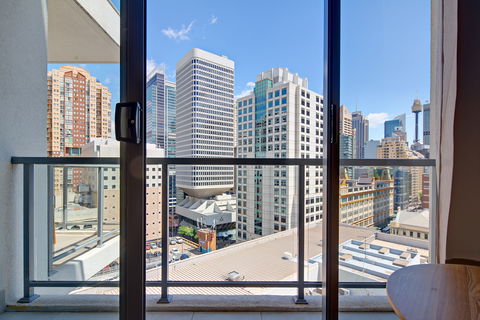 Zara Tower Serviced Apartments - Accommodation Sunshine Coast 2