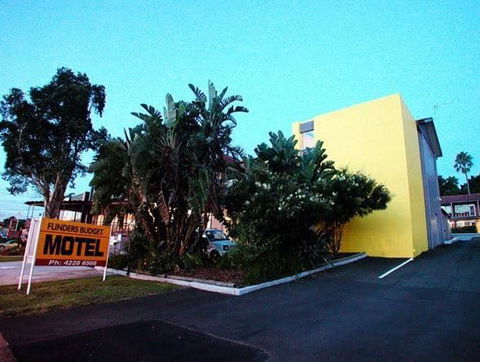 Flinders Motel - Accommodation Sunshine Coast 0