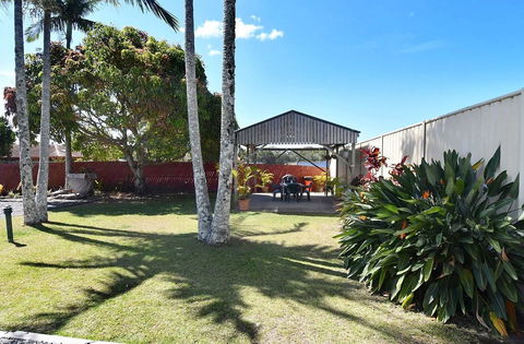 Kennedy Drive Motel - Accommodation Sunshine Coast 2
