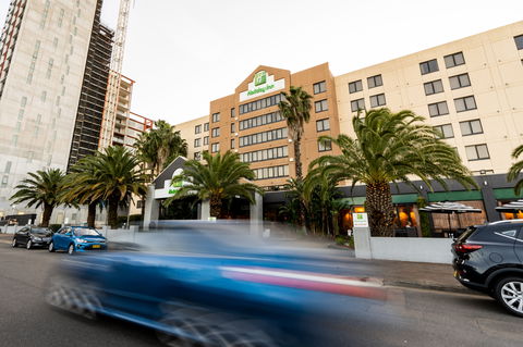 Holiday Inn Parramatta - Accommodation Sunshine Coast 1