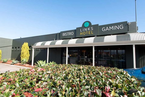 Links Hotel - Accommodation Sunshine Coast 2