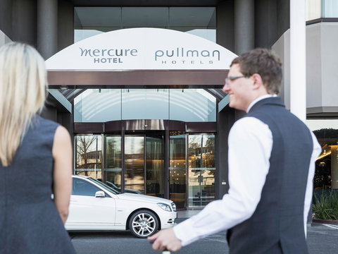 Pullman Melbourne Albert Park - Accommodation Sunshine Coast 2