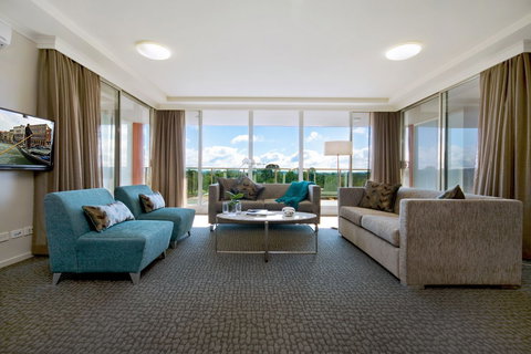 Pacific Suites Canberra - Accommodation Sunshine Coast 1