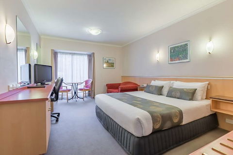Waverley International Hotel - Accommodation Sunshine Coast 0