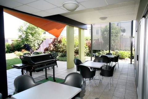 Rocklea International Hotel - Accommodation Sunshine Coast 2
