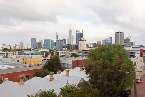 Zappeion Apartments - Accommodation Sunshine Coast 0