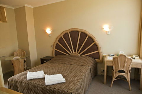 Dawson Motor Inn - Accommodation Sunshine Coast 1