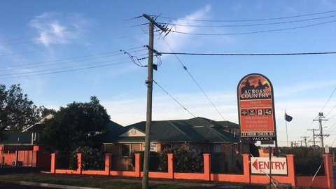 Across Country Motel & Svcd Apts - Accommodation Sunshine Coast 0