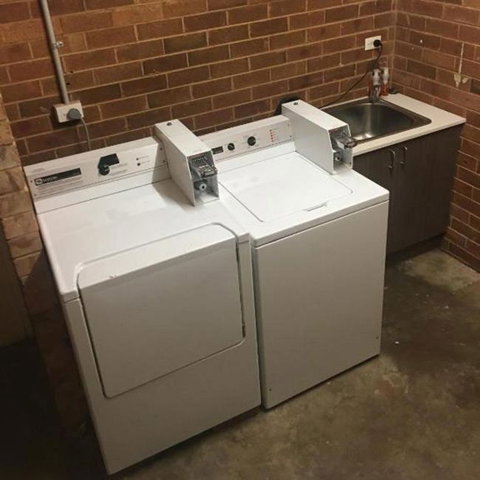 Across Country Motel & Svcd Apts - Accommodation Sunshine Coast 2