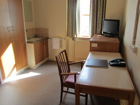 University House - ANU - Accommodation Sunshine Coast 44