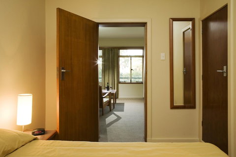 University House - ANU - Accommodation Sunshine Coast 19