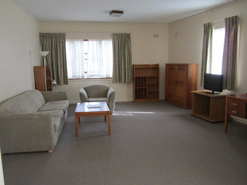 University House - ANU - Accommodation Sunshine Coast 39
