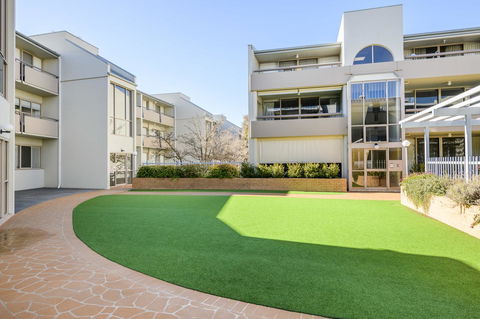 Accommodate Canberra - The Summit - Accommodation Sunshine Coast 4
