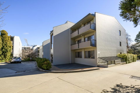Accommodate Canberra - The Summit - Accommodation Sunshine Coast 2