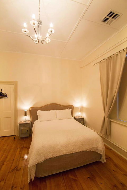 Wellington Courthouse - Accommodation Sunshine Coast 1
