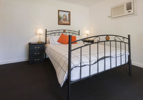 Cowan Street Bungalow - Accommodation Sunshine Coast 5