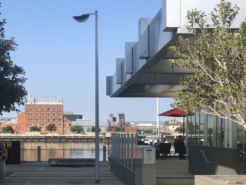 Port Adelaide Executive Waterfront Apartment - Accommodation Sunshine Coast 32