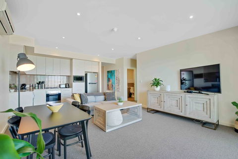 Port Adelaide Executive Waterfront Apartment - Accommodation Sunshine Coast 17