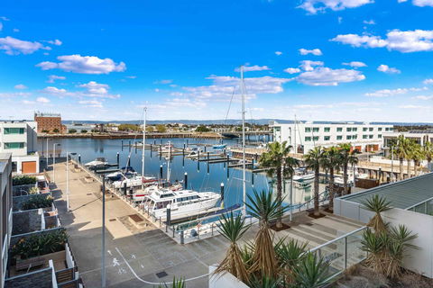 Port Adelaide Executive Waterfront Apartment - Accommodation Sunshine Coast 0