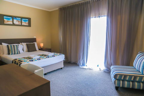 Marina Hotel - Accommodation Sunshine Coast 31