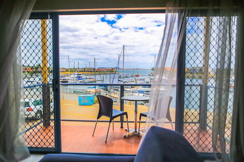 Marina Hotel - Accommodation Sunshine Coast 29