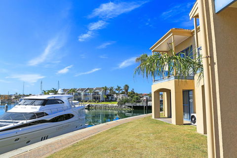 Marina Hotel - Accommodation Sunshine Coast 27