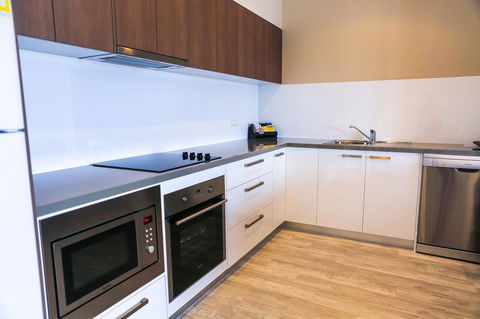 Marina Hotel - Accommodation Sunshine Coast 32